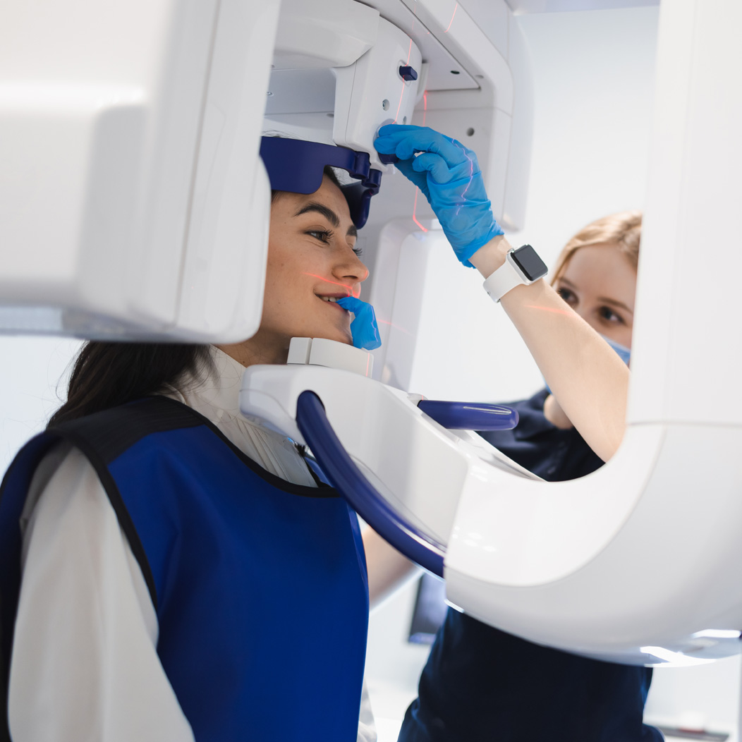An oral surgery patient receives a Wisdom Tooth Imaging